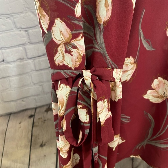 Sienna Sky Cold Shoulder Blouse size Medium - Picture 6 of 9